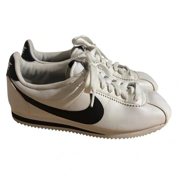 Nike Cortez Sneakers - Picture 4 of 9